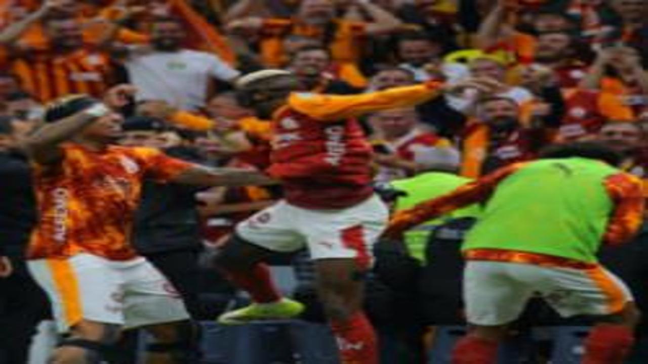 Parçalı ruhun zaferi: Osimhen dinlense derbide tarihi fark olabilirdi