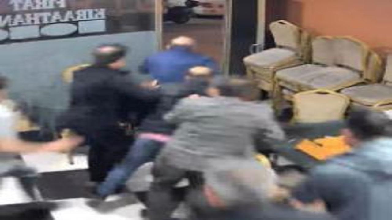 Camlar titreyinde kahvedekiler birbirini ezdi! İşte evlere şenlik panik...