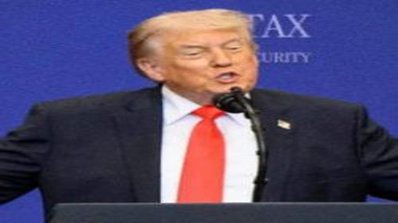 Trump'tan yeni tehdit: İran dönüşü gemimiz oraya yanaşacak!