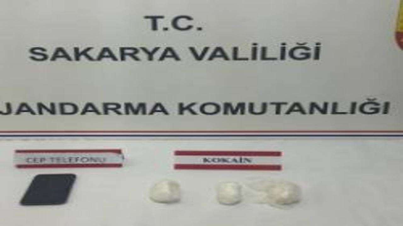 Sakarya’da uyuşturucu şebekesine dev darbe: 1 milyon liralık kokain ele geçirildi!