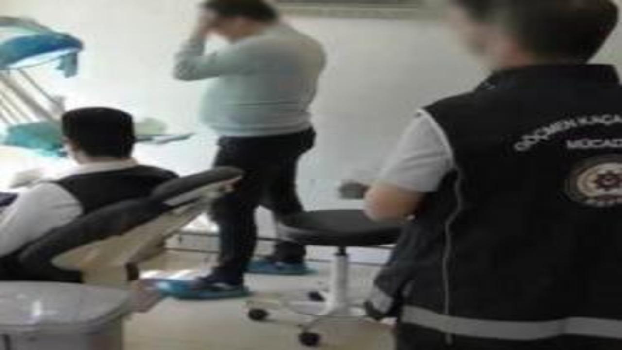 Bursa'da sahte doktor operasyonu! Evleri polikliniğe çevirmişler: 17 şüpheli yakalandı