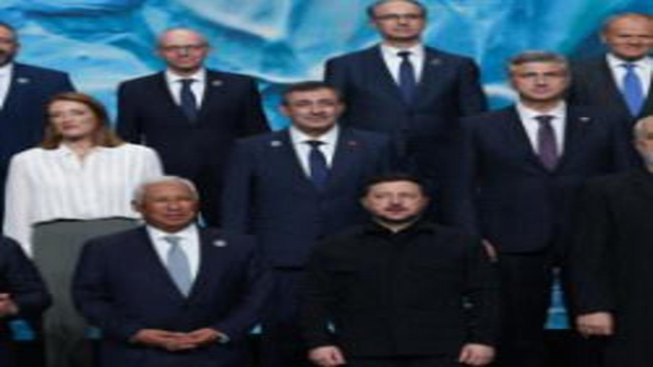 Avrupa Siyasi Topluluğu Zirvesi yoğun gündemiyle başladı