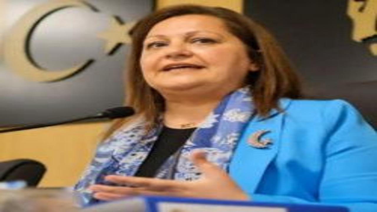 Burcu Köksal son noktayı koydu! 'AK Parti'ye katılıyorum'