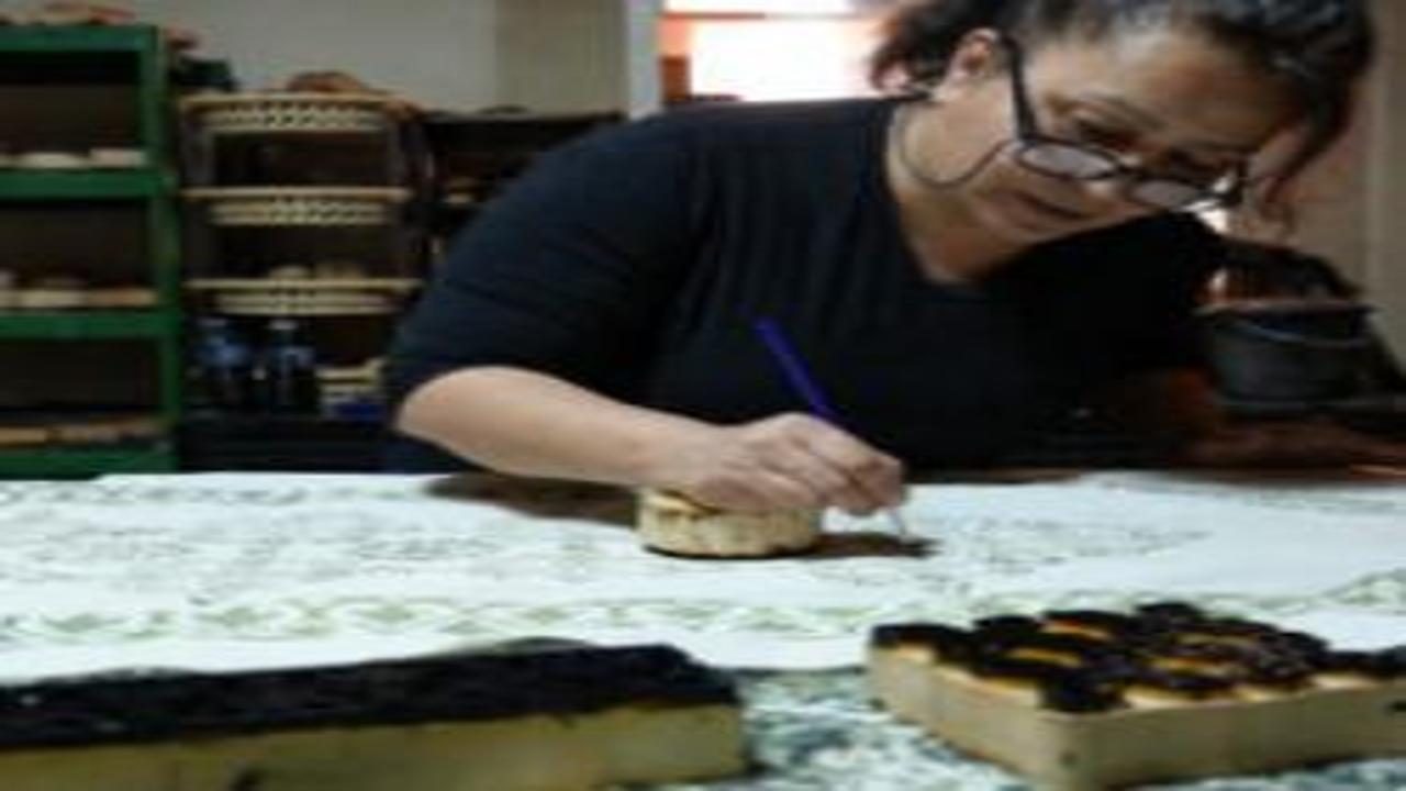 Çocukları için memurluğu bıraktı, taş baskı ile hayatı değişti!