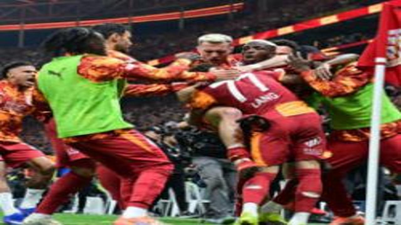 Galatasaray'ın yıldızlarından şampiyonluk yorumu! 