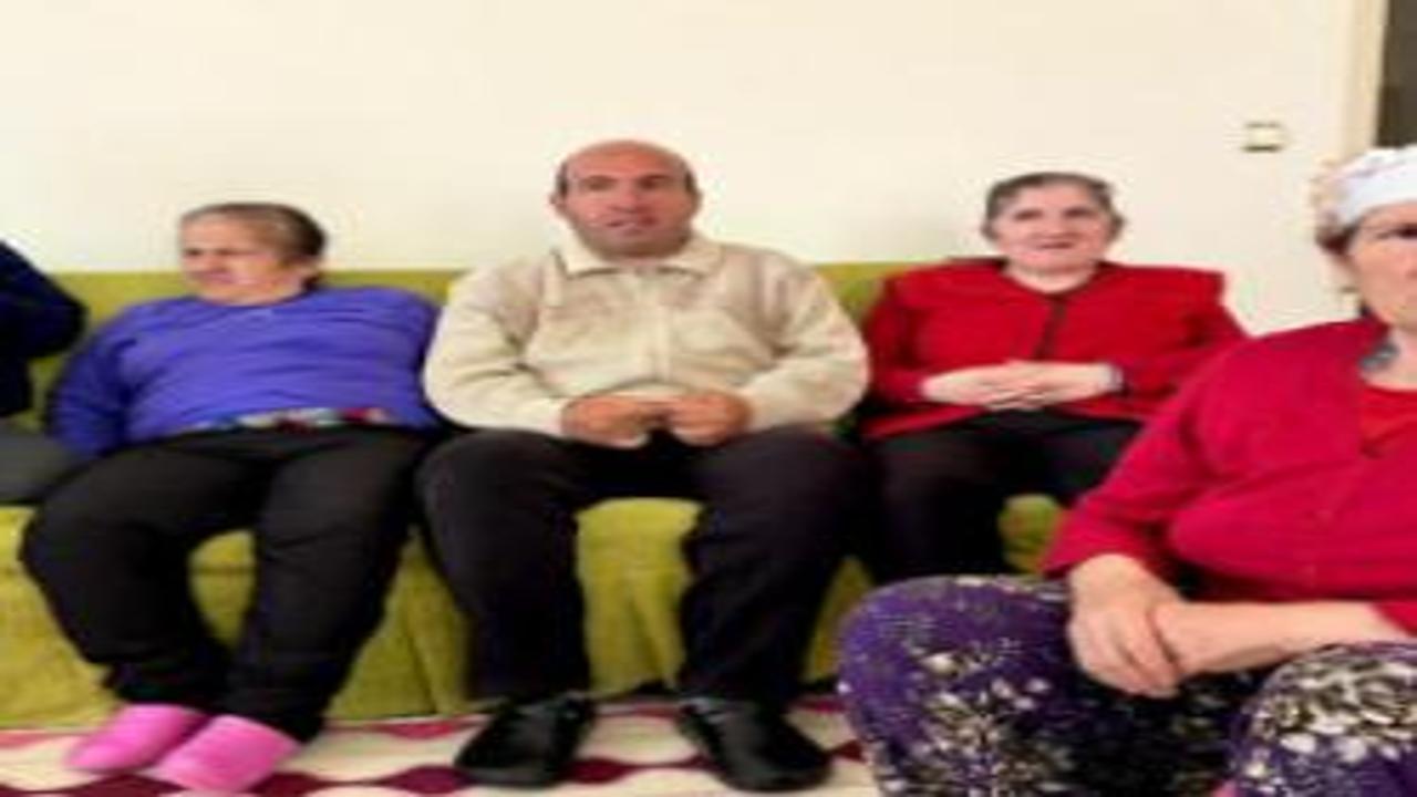 Hani anne, 50 yıldır engelli 4 çocuğuna bakıyor