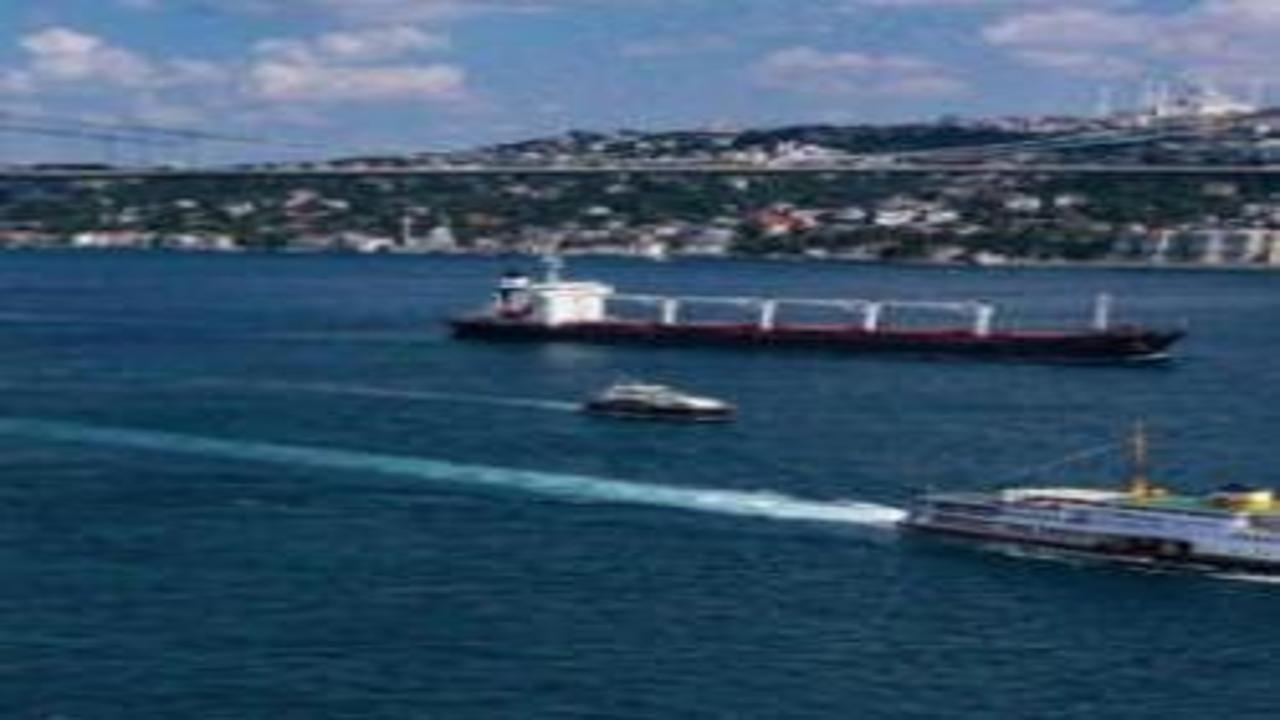 İstanbul Boğazı'ndan üç ayda 9 bin 195 gemi geçti