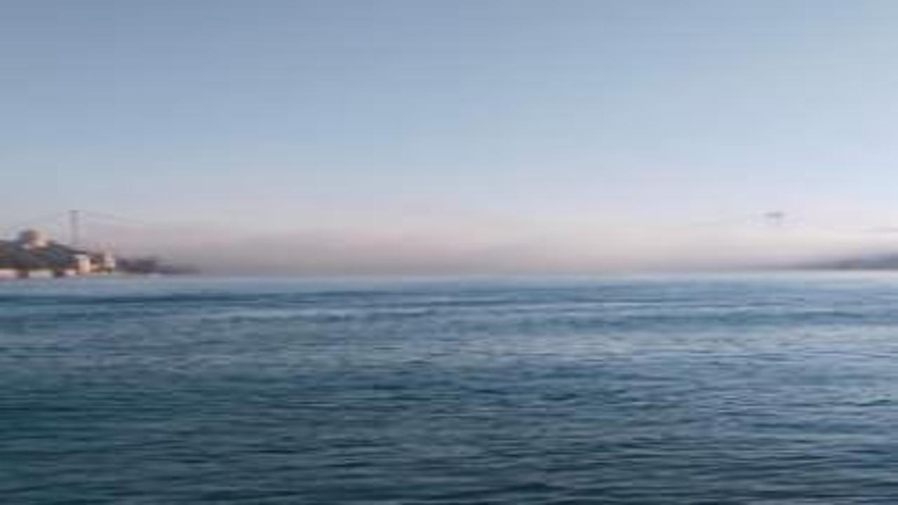 İstanbullular sisle uyandı, vapur seferleri iptal