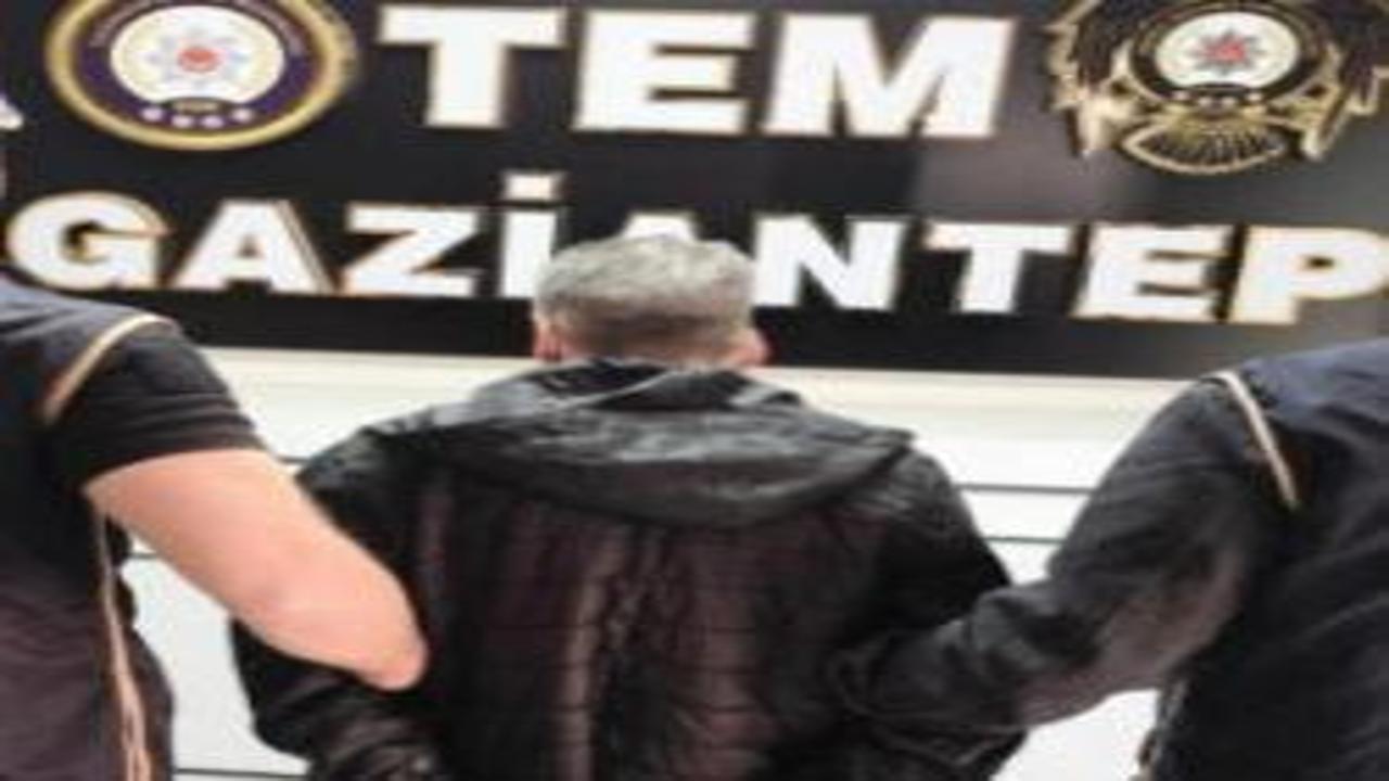 Kırmızı bültenle aranan 2 DEAŞ üyesi Gaziantep'te yakalandı