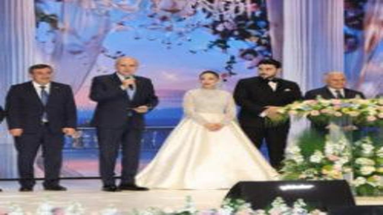 Türk Telekom CEO'su Ebubekir Şahin'in kızı Zeynep Melike Şahin dünyaevine girdi