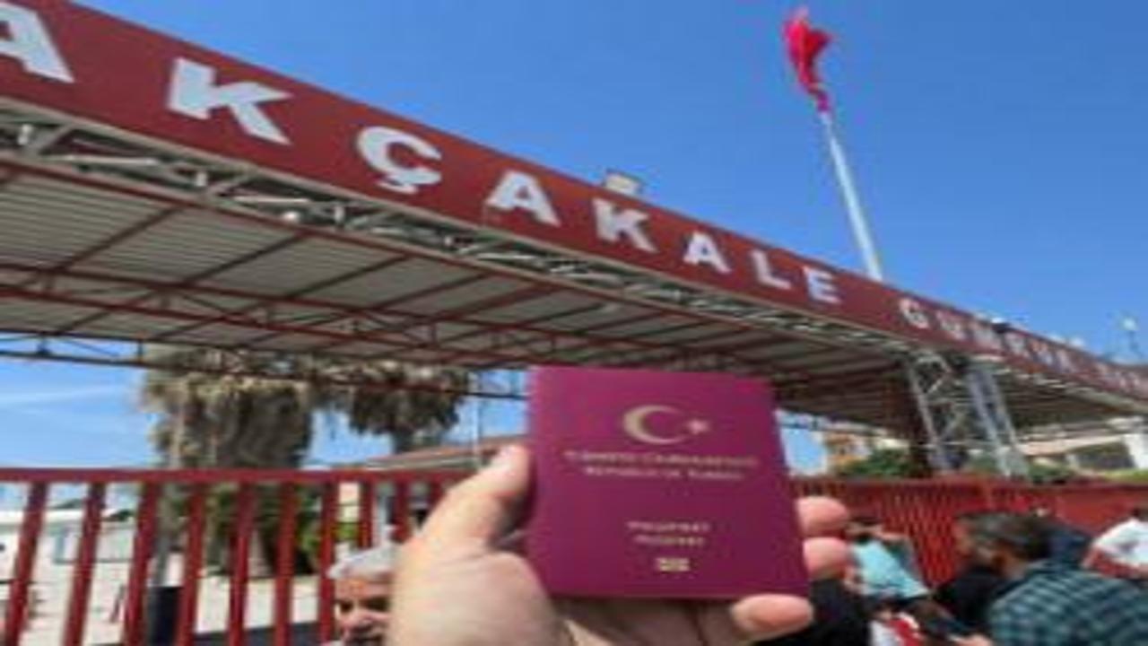 Akçakale Gümrük Kapısı’ndan 12 yıl sonra pasaportlu geçiş başladı