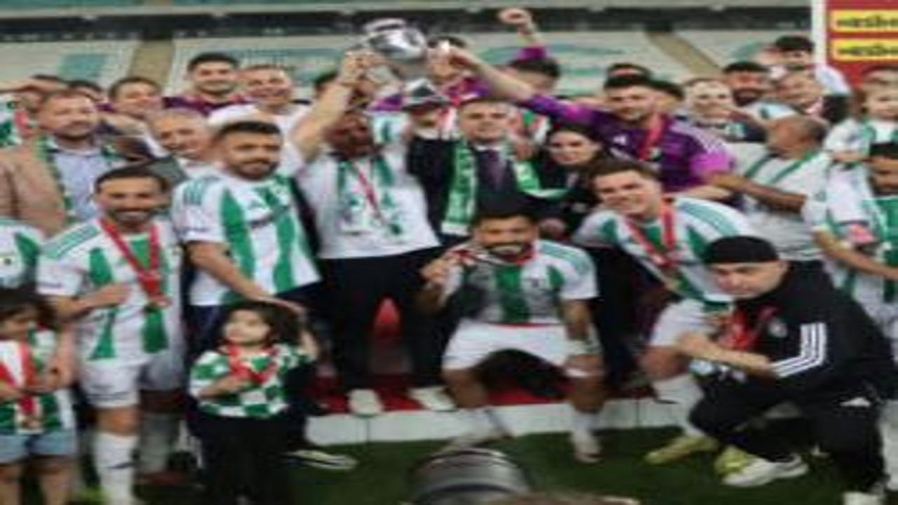 Amatör'den 1. Lig'e! Peş peşe şampiyon olup 3 yılda tarih yazdılar
