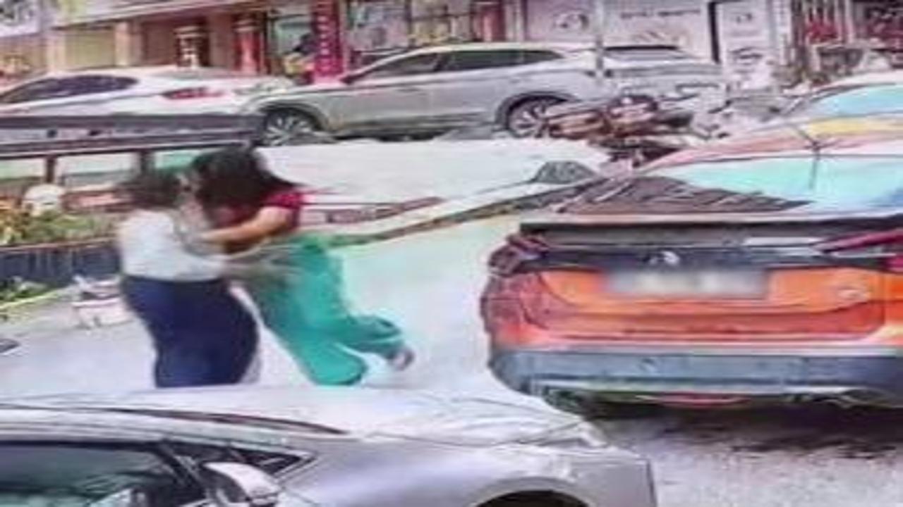 Arnavutköy’de trafikte tartıştığı kadına kafa atan sosyal medya fenomenine ağır ceza!