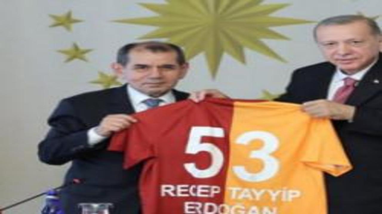 Cumhurbaşkanı Erdoğan'dan Dursun Özbek ve Okan Buruk'a tebrik telefonu