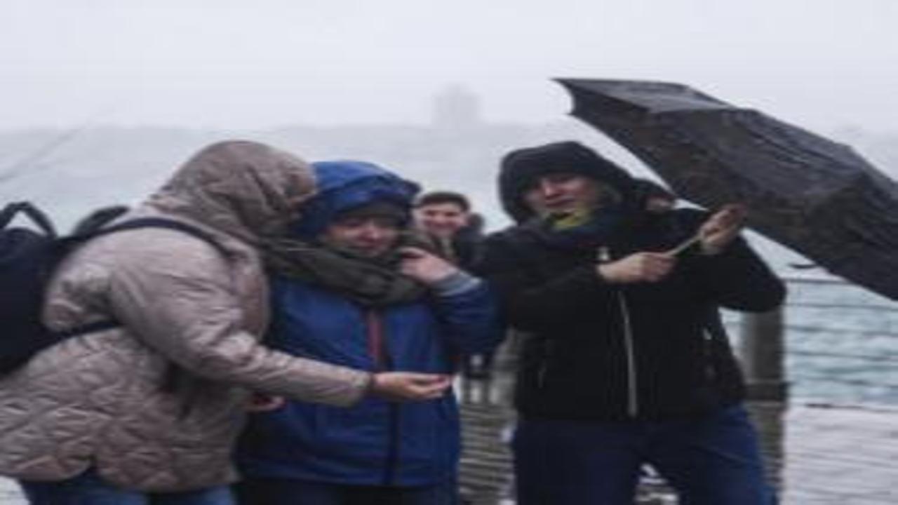 Gök gürültülü sağanak geliyor! Meteoroloji İstanbul dahil birçok ili uyardı