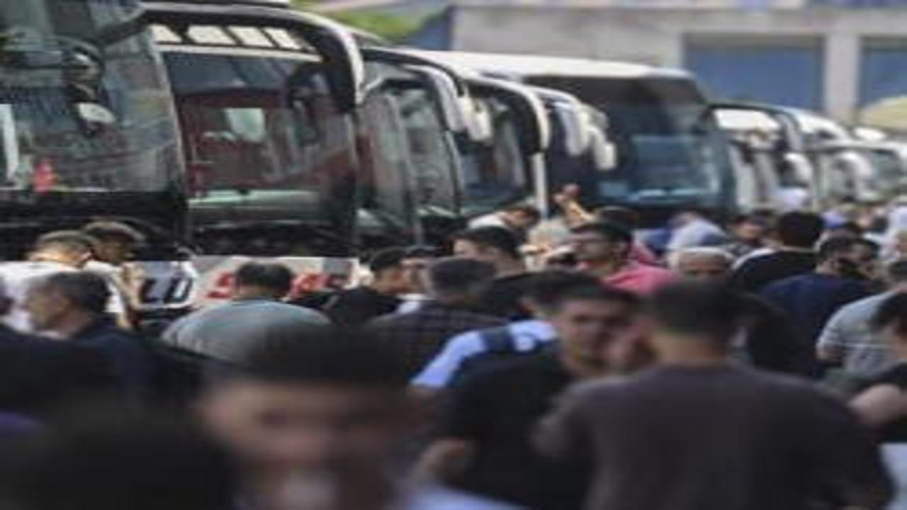 Otobüslerde koltuklar doldu, ek seferler devrede: Bayramda bilet fiyatlarına %25 zam!