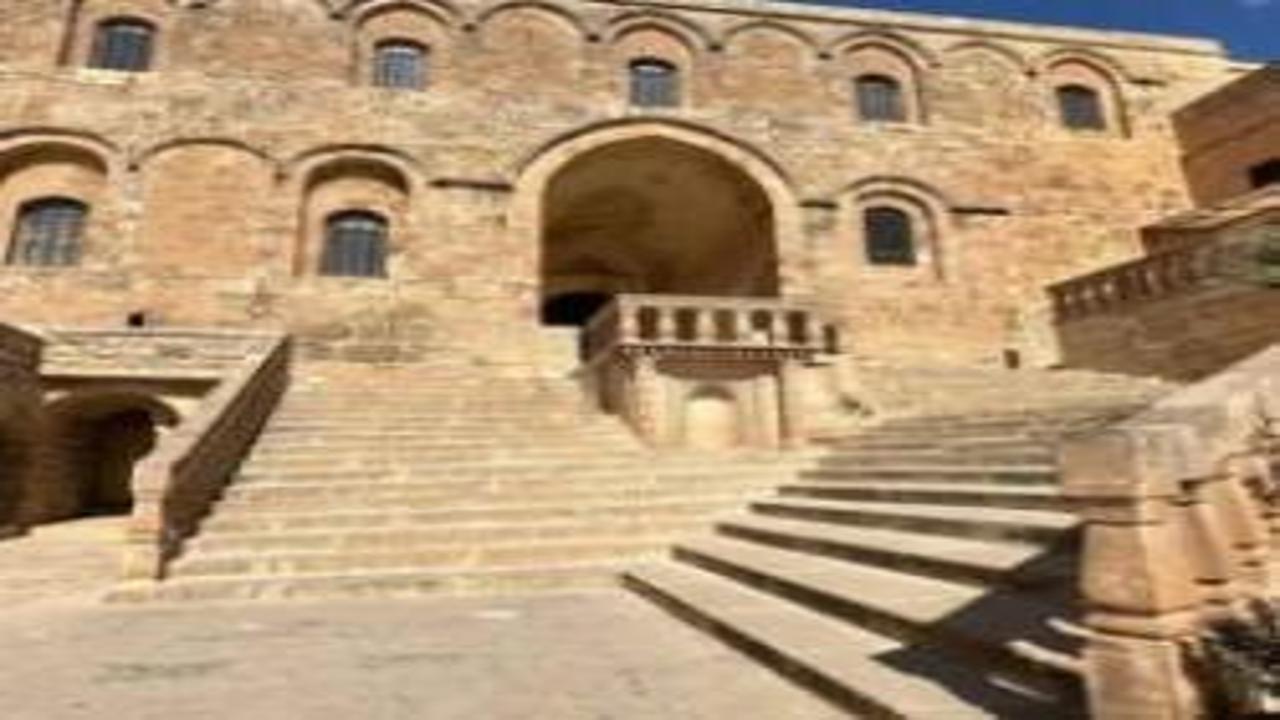 Mardin’de adını bir çiçekten alan inanç ve tarih durağı: Deyrulzafaran Manastırı
