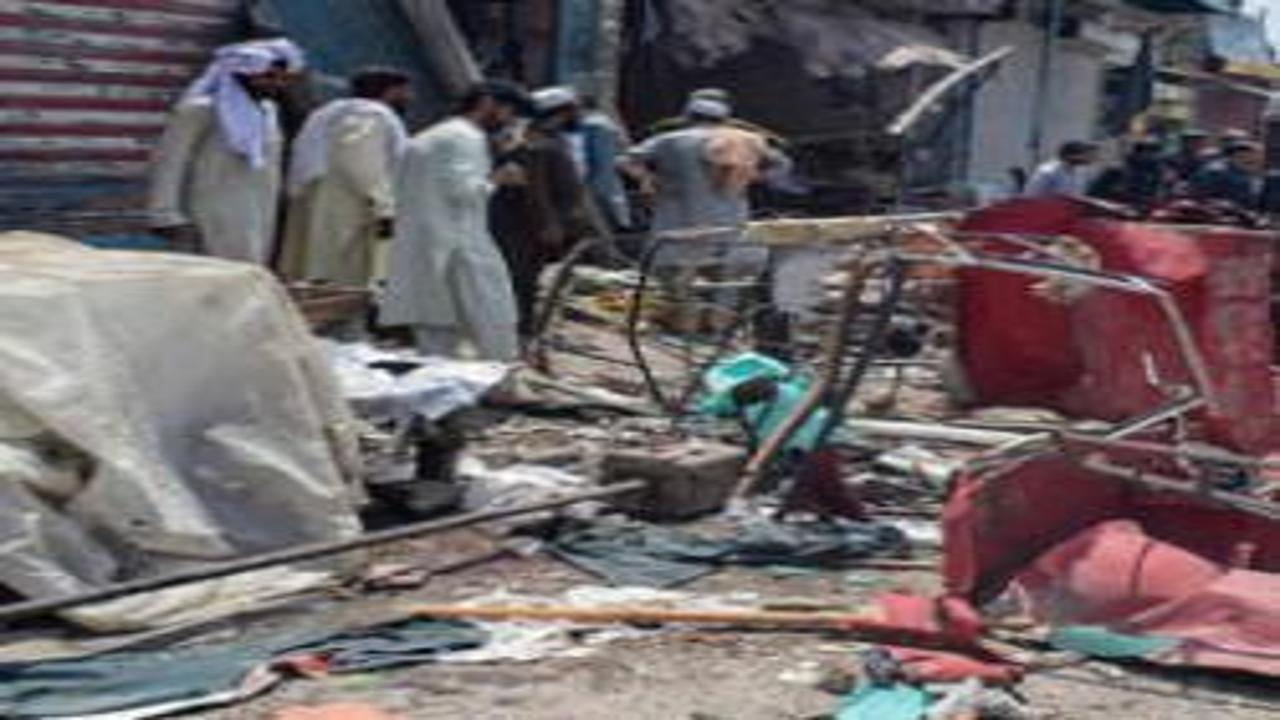 Pakistan'da patlama: Karakol yakınında dehşet anları