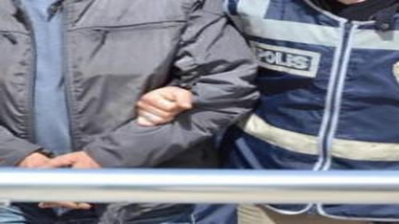 Tramvayda yankesicilik yapan yabancı uyruklu 3 zanlı tutuklandı