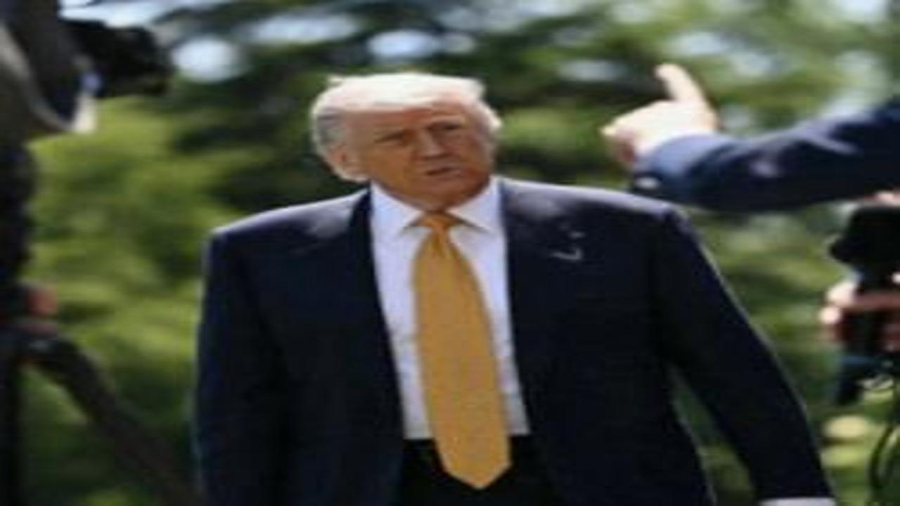 Trump ile muhabir arasında maliyet gerginliği: Sen bir aptalsın!