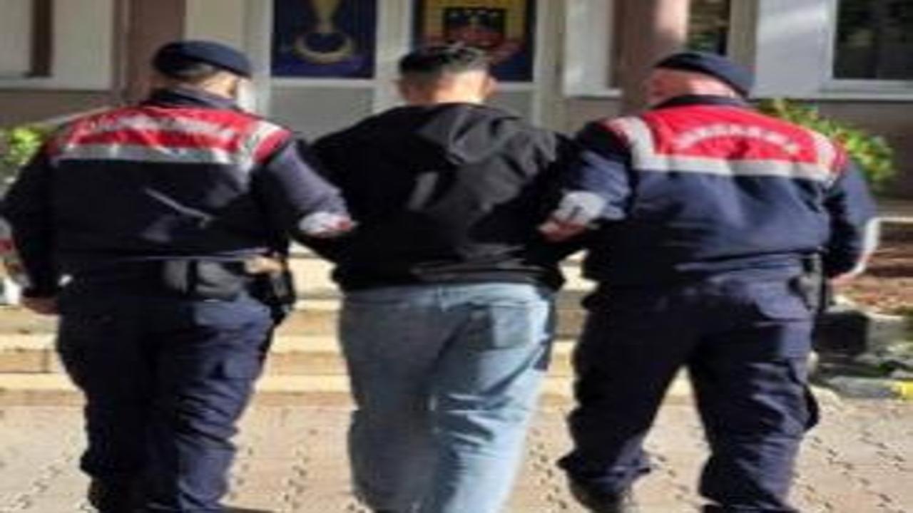 5 yıl kesinleşmiş hapis cezası bulunuyordu: Firari hükümlü yakalandı!