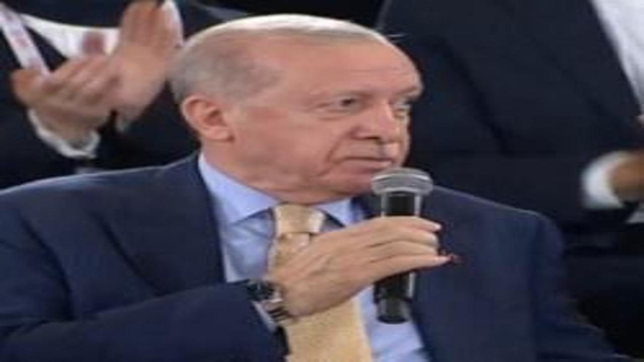 Başkan Erdoğan'dan Bakan Bak'a gülümseten Milli Takım düzeltmesi