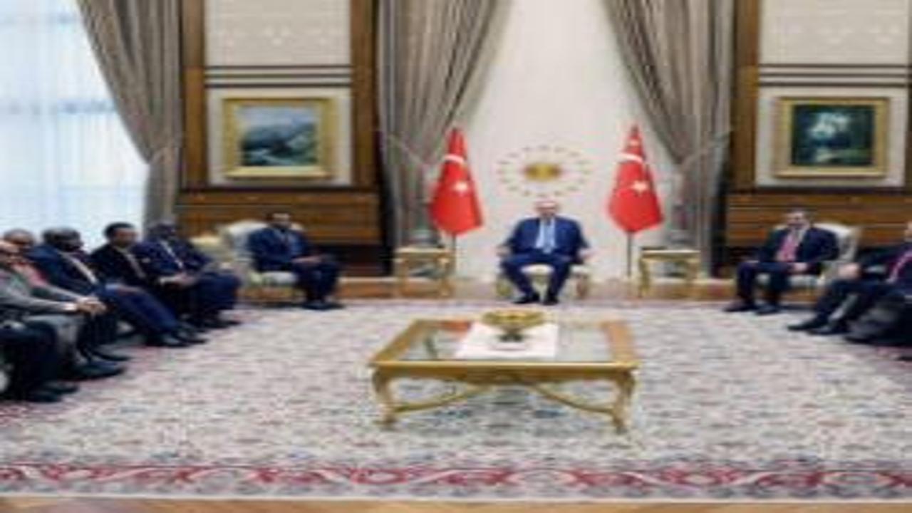Cumhurbaşkanı Erdoğan, Sudan Başbakanı Kamil İdris’i kabul etti!
