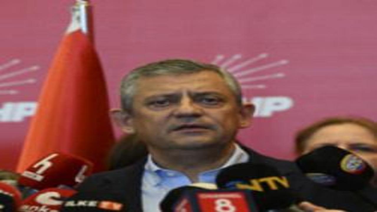'Olmaz diyemiyorum' diyerek duyurdu! Özgür Özel'den ihraç açıklaması