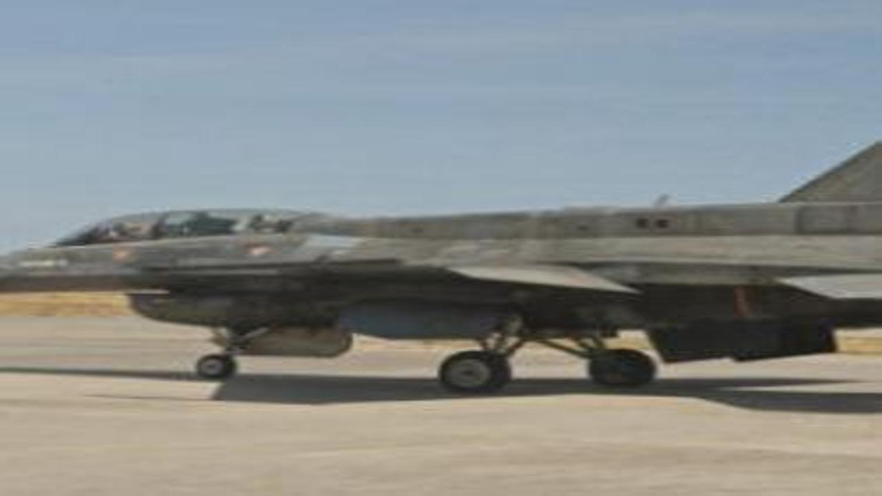 Yunanistan’dan GKRY hamlesi: F-16’ların adadaki varlığı sürecek