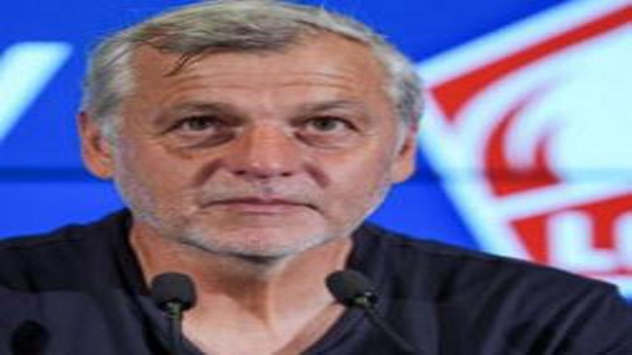Beşiktaş'ın gündeminde olduğu iddia edilmişti! Tecrübeli hoca takımından ayrıldı