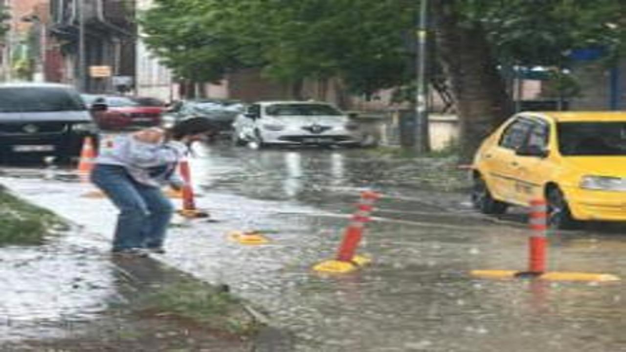 Edirne'de dolu ve sağanak etkili oldu
