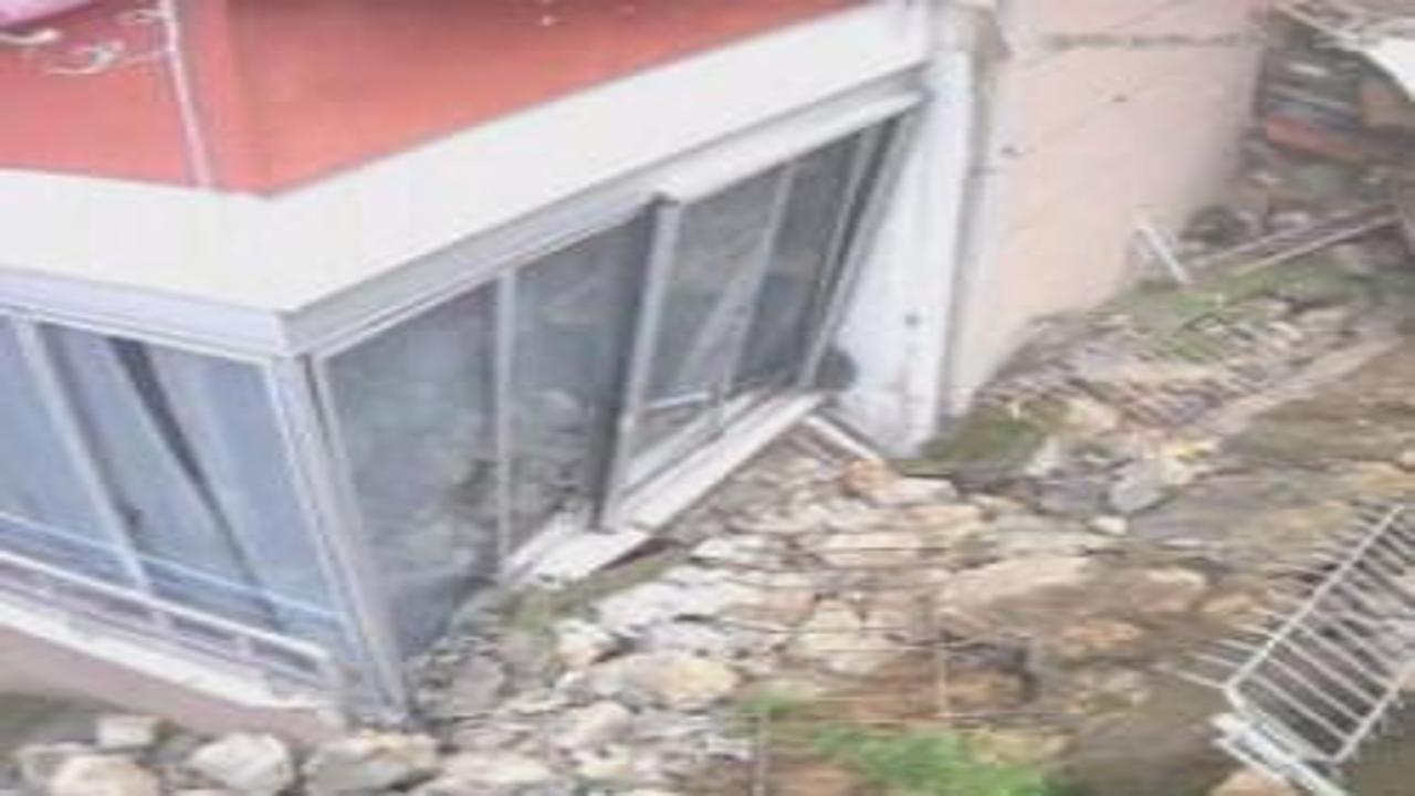 Amasya'da istinat duvarı çöktü