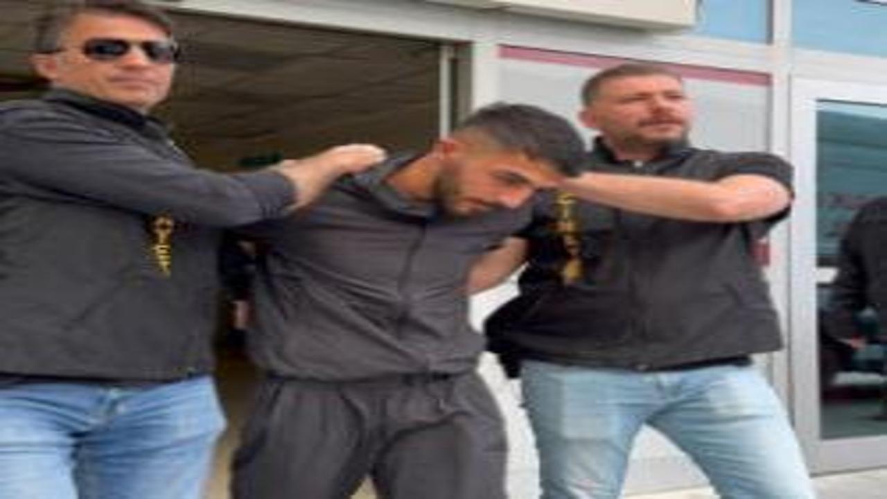 Annesinin sevgilisini öldüren şüpheli adliyede