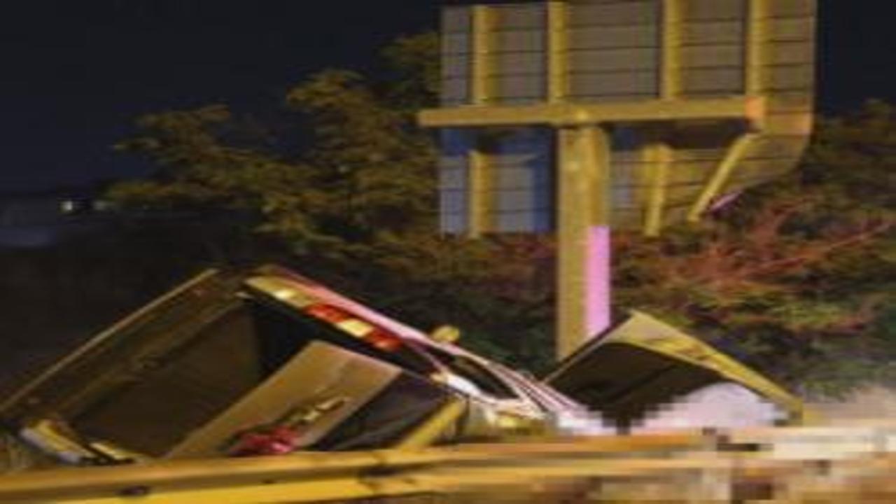 İzmir'de feci kaza: 2 kişi öldü!