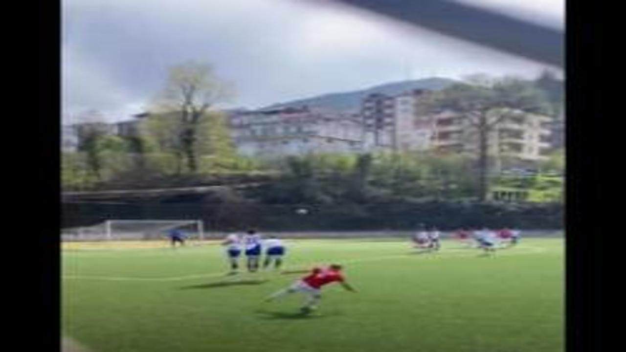 Kabataş Spor forması giyen Osman, attığı harika frikik golüyle maça damgasını vurdu!
