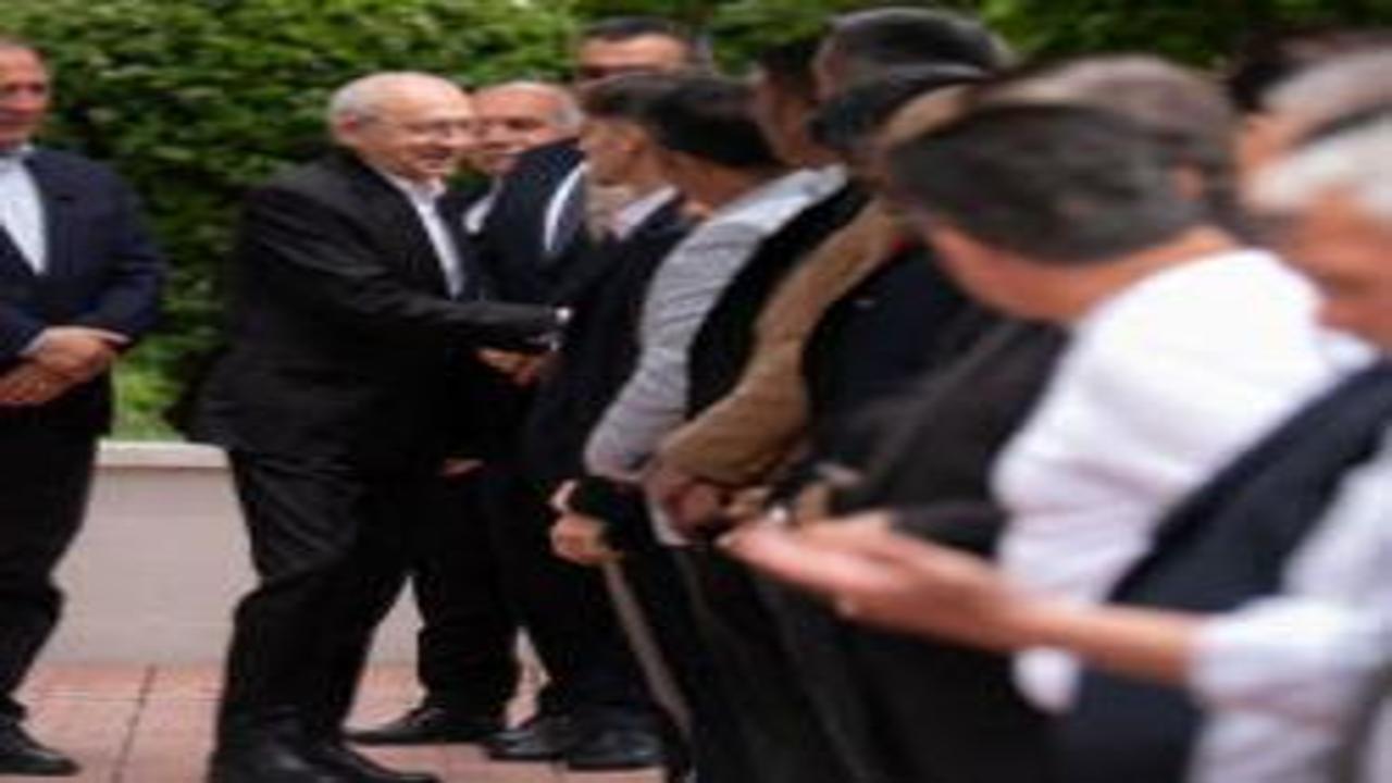 Kılıçdaroğlu'nu ziyaret etti! Özgür Özel'e kötü haebri verdi