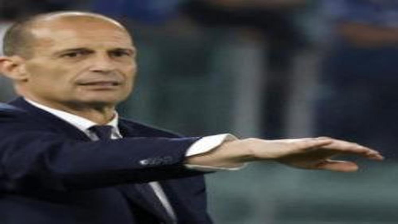 Milan'da teknik direktör Massimiliano Allegri ile yollar ayrıldı