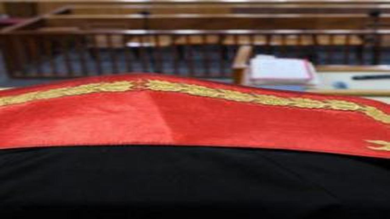 Müstehcen içerikleri paylaşılan 11 yaşındaki kızın ailesine gözaltı