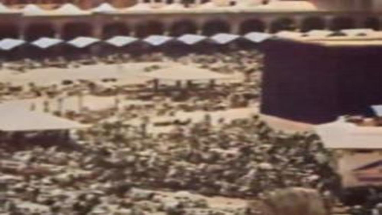 Bilinen en eski hac kaydı: Hacıların 100 yıl önceki Mekke yolculuğu kamerada