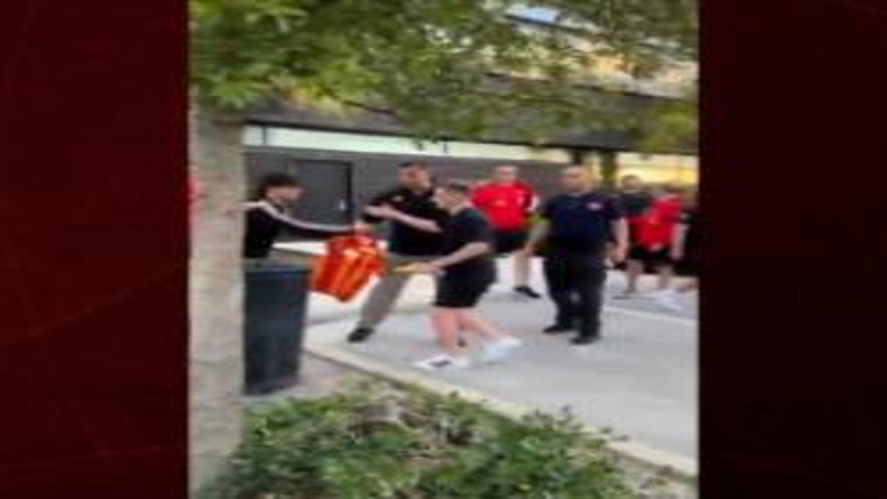 Kerem Aktürkoğlu Galatasaray formasını görünce imzalamaktan 