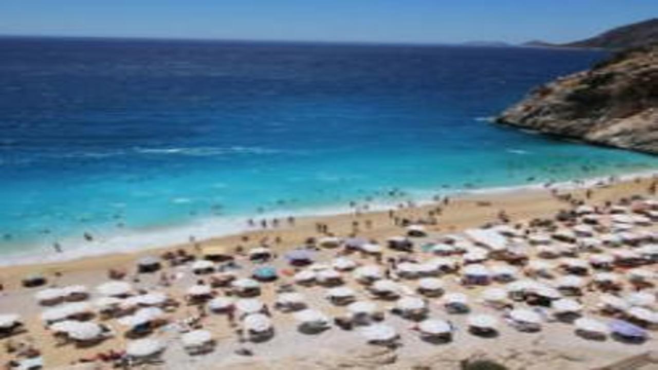 Plajlarda yeni dönem: Sigara yasaklandı