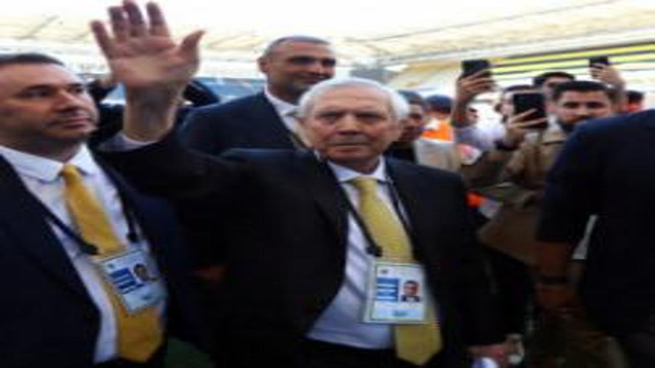 Aziz Yıldırım kürsüden seslendi! 