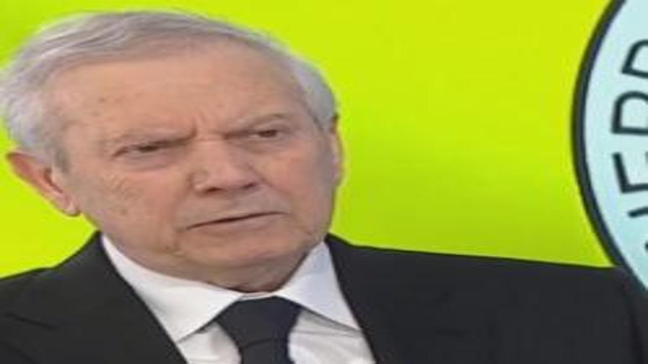 Aziz Yıldırım mazbatayı alır almaz Galatasaray'a 2 çalım atı