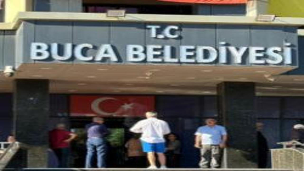 Buca Belediyesi'ne yolsuzluk operasyonu: Memurun 13 yarış atı çıktı