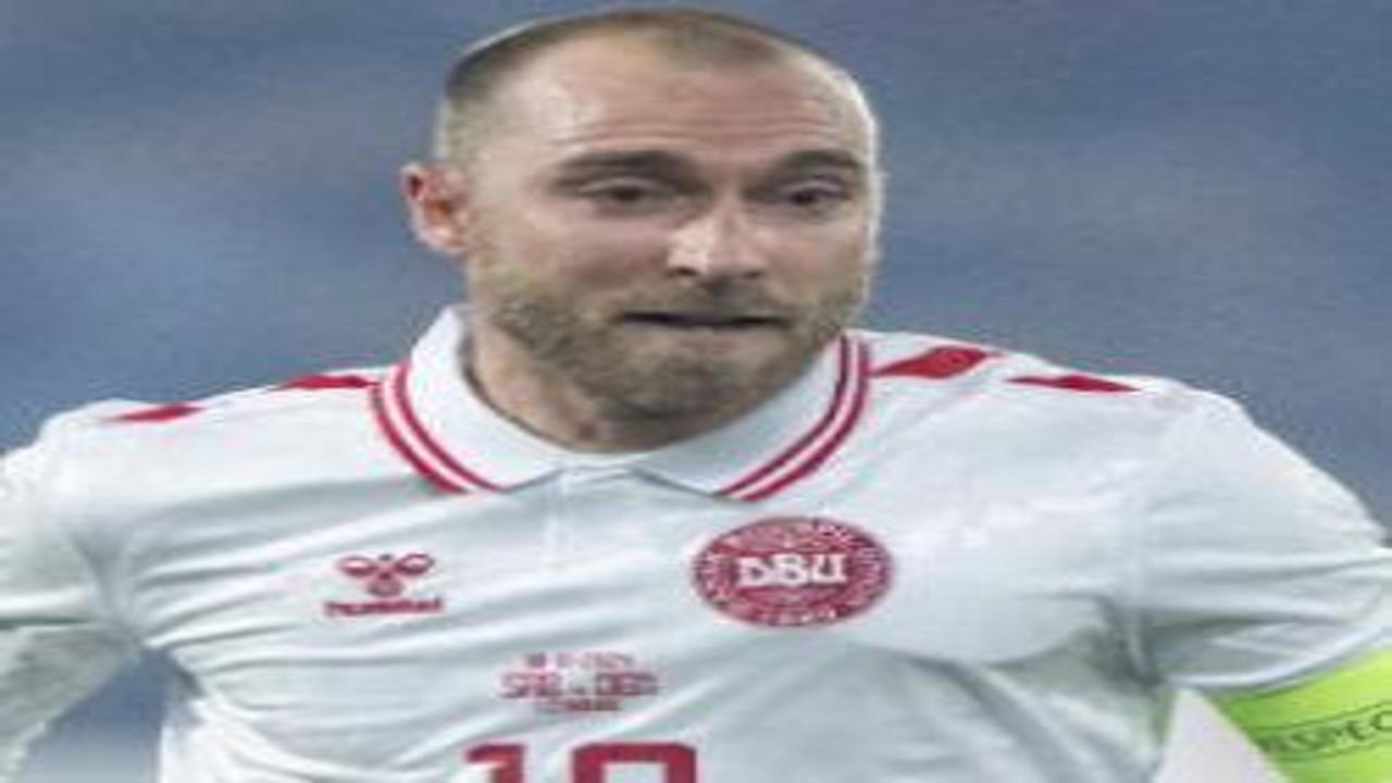 Christian Eriksen maç esnasında yere yığıldı!