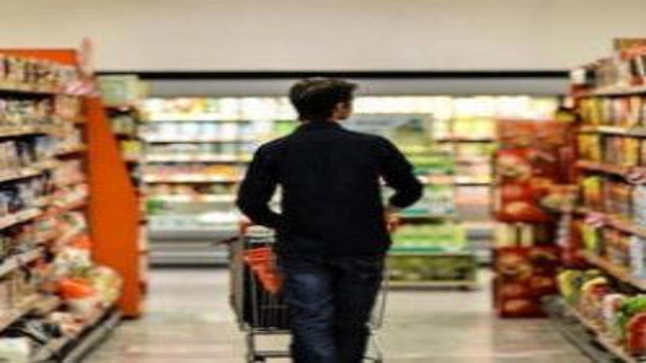 Dev market zinciri 100 şubesini kapatıyor: Satın aldığı mağazalar zarar etti