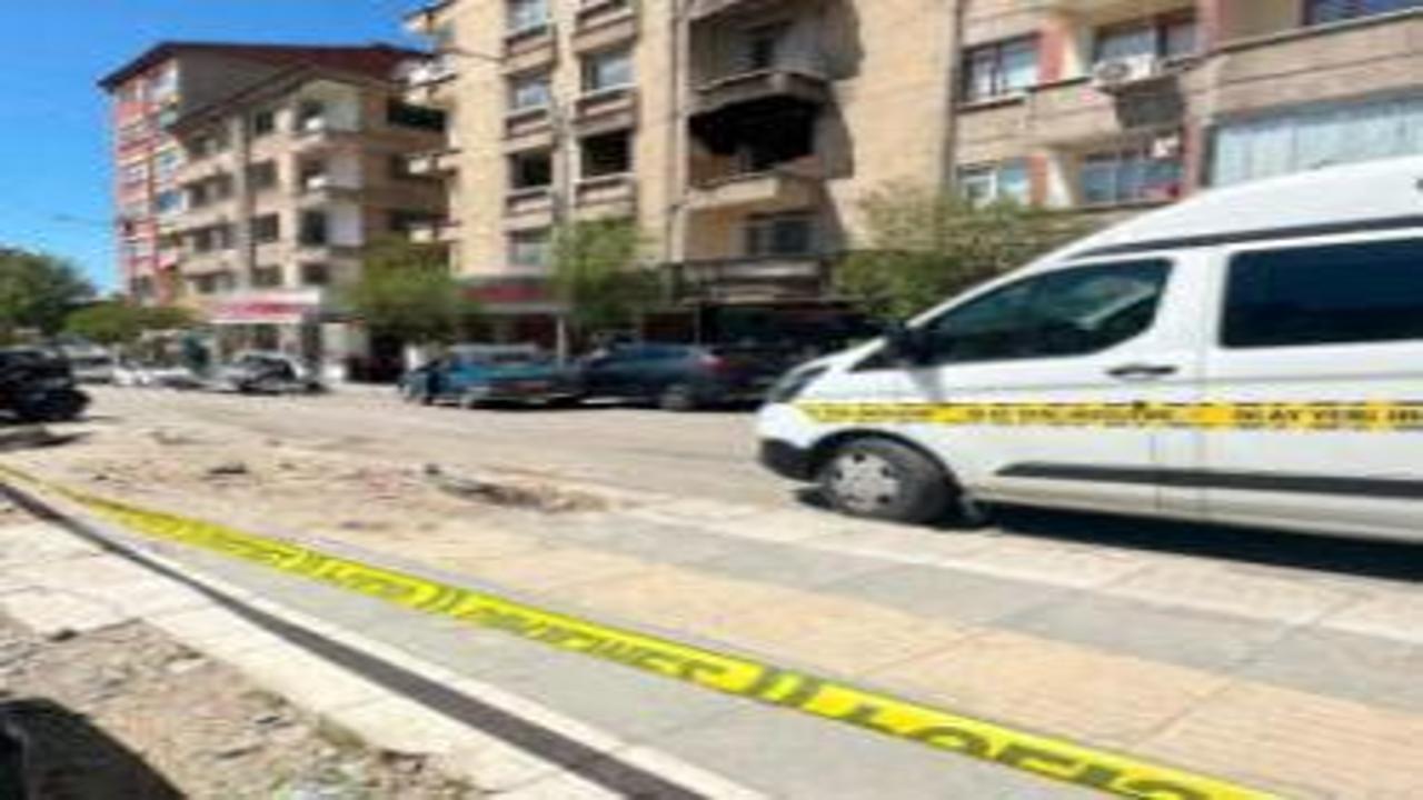 Freni boşalan hafriyat kamyonu, 10 aracı biçti! Yaralılar var...
