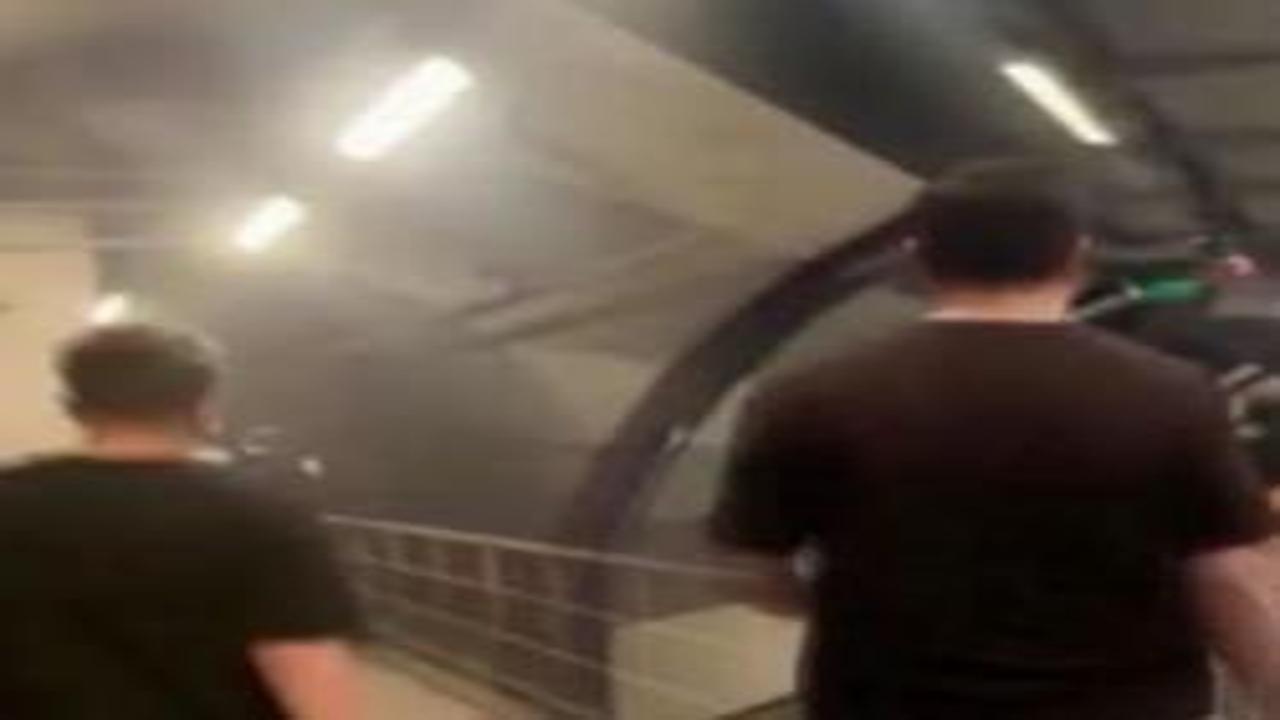 İBB'nin metro çilesi: Vatandaşlar tünelde yürüdü