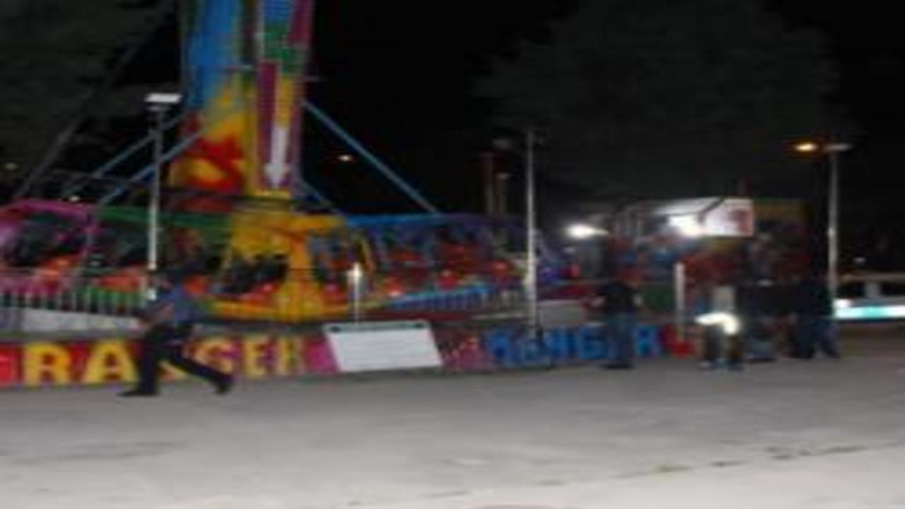 Lunaparkta korkunç kaza: 20 yaşındaki genç hayatını kaybetti