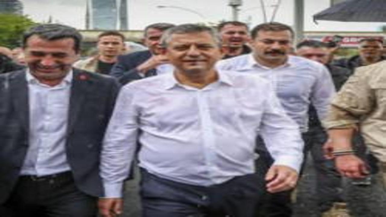 Özgür Özel şikayetlere doymuyor: Bu kez ülkesini Amerikalılara şikayet etti!